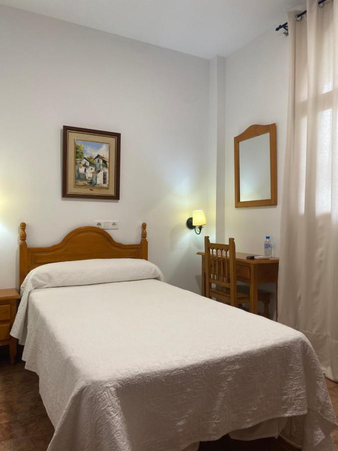 Hotel Meson Fuente Del Pino Olvera Exterior photo